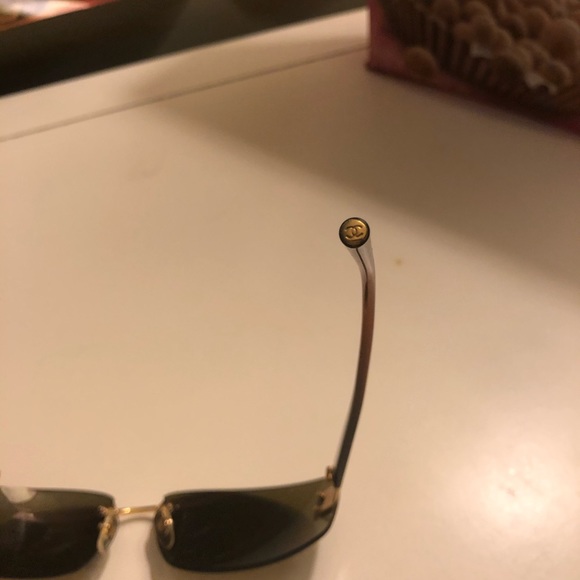 VINTAGE CHANEL SUNGLASSES - Picture 3 of 8